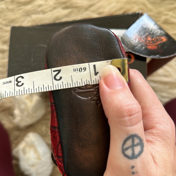 Freebird Baby Coal in red croco size 2 (6-12 months) brand new never been worn - Picture 12 of 12